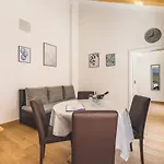 Vinea Umag, Ulica G Garibaldia 2 Umag