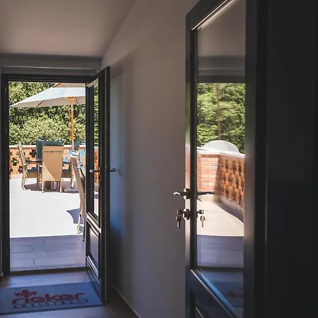 Vinea Umag, Ulica G Garibaldia 2 *