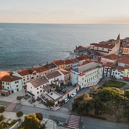 Vinea Umag, Ulica G Garibaldia 2