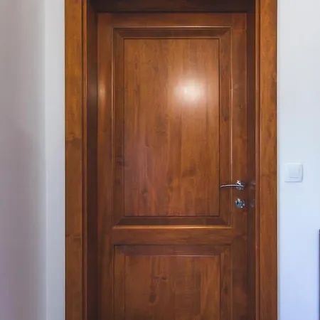 Vinea Umag, Ulica G Garibaldia 2 * Umag