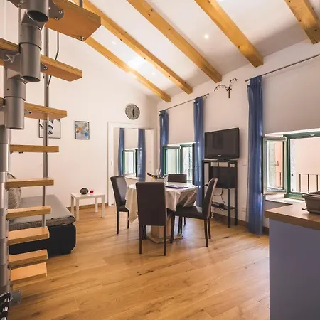 Apartmán Vinea Umag, Ulica G Garibaldia 2 *